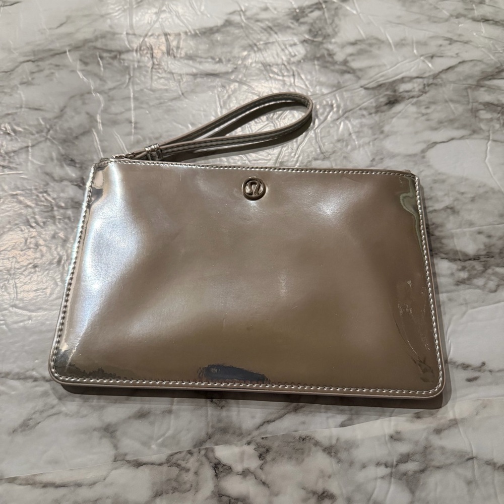 Lululemon Goody bag shiny silver